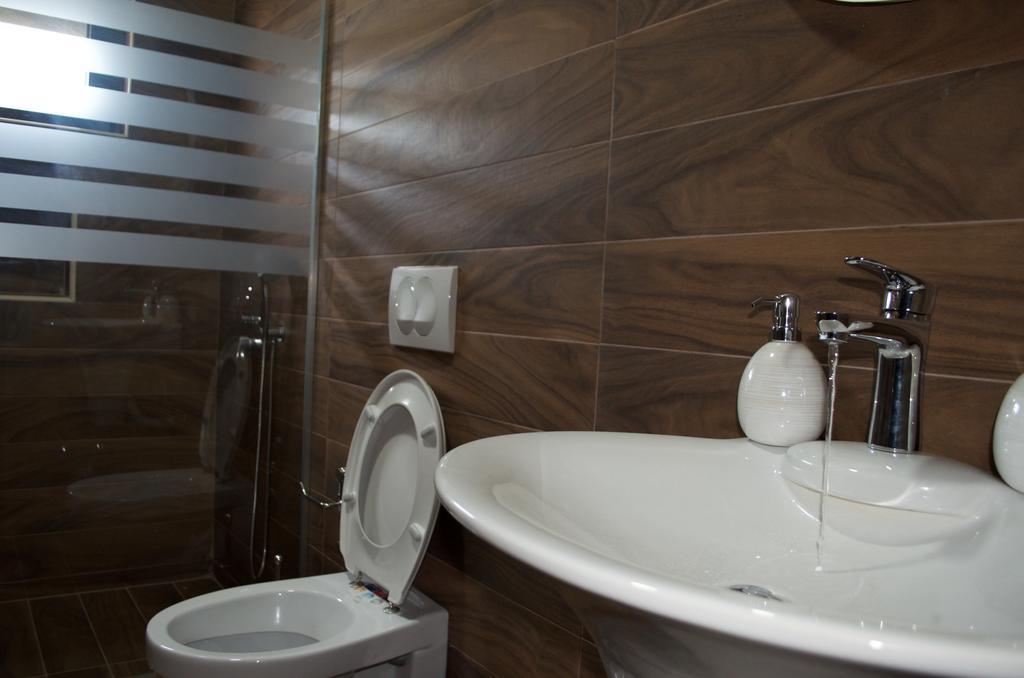 Flo Apartments 乌尔齐尼 外观 照片